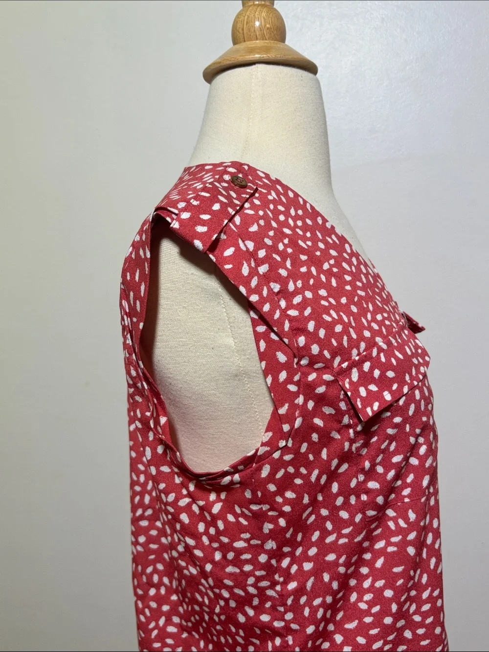 New York &‎ Company Sleeveless Printed Blouse